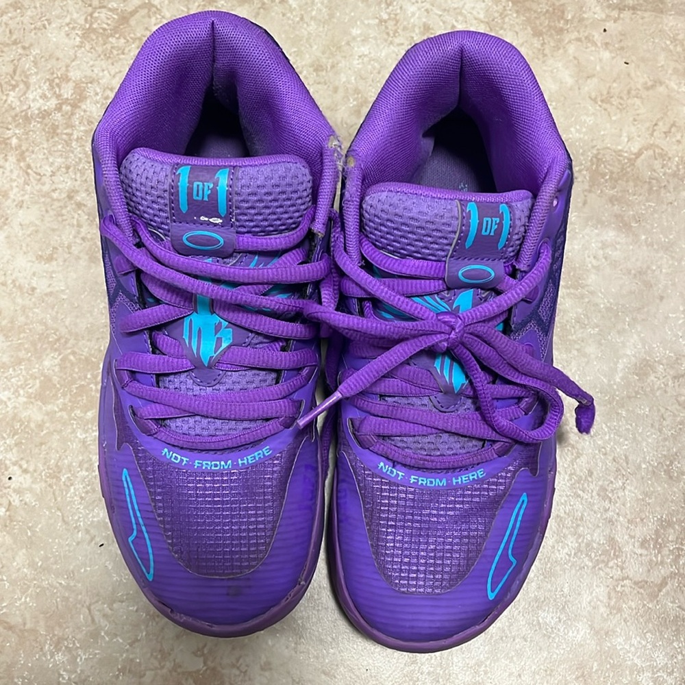 Boys sneakers (Lamelo Ball)